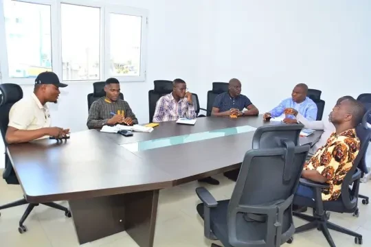 bus-edudiants-presidentielle