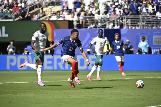 mbappe-senegal-france