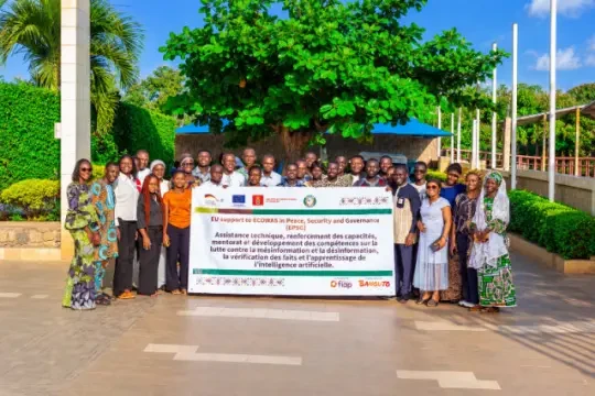 photo_de_famille-formation-epsg-suivi-action-publique-parakou