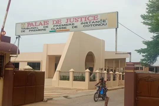 tribunal-cotonou.jpg